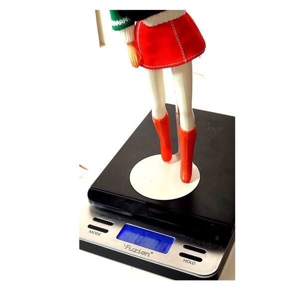 1996 Holiday Season Barbie Special Edition With Red Boots - Picture 8 of 8